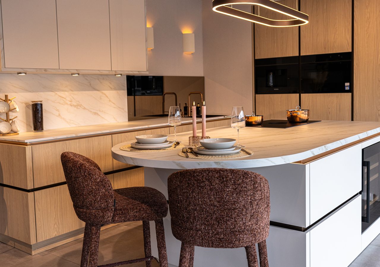 Moderne luxe met warme bronzen accenten
