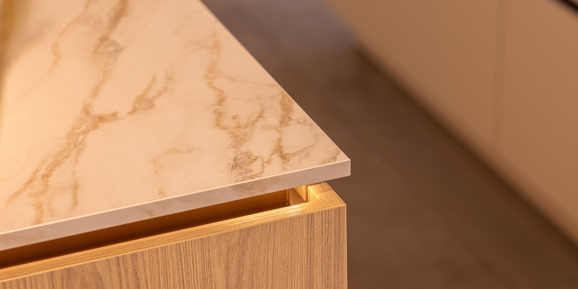 Moderne luxe met warme bronzen accenten